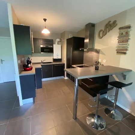 T2, Parking Prive, 2km Plage Et Centre *